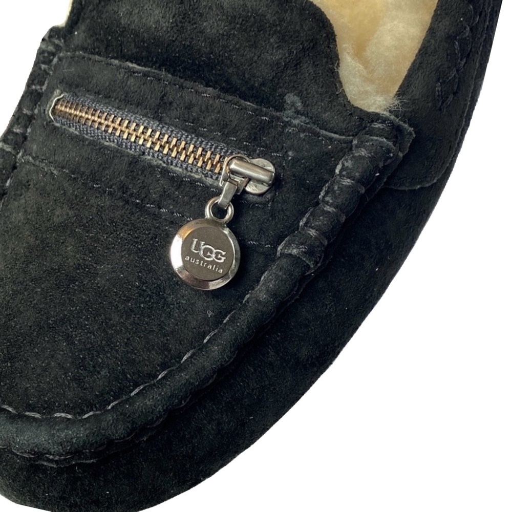 UGG Slippers - Picture 7 of 15
